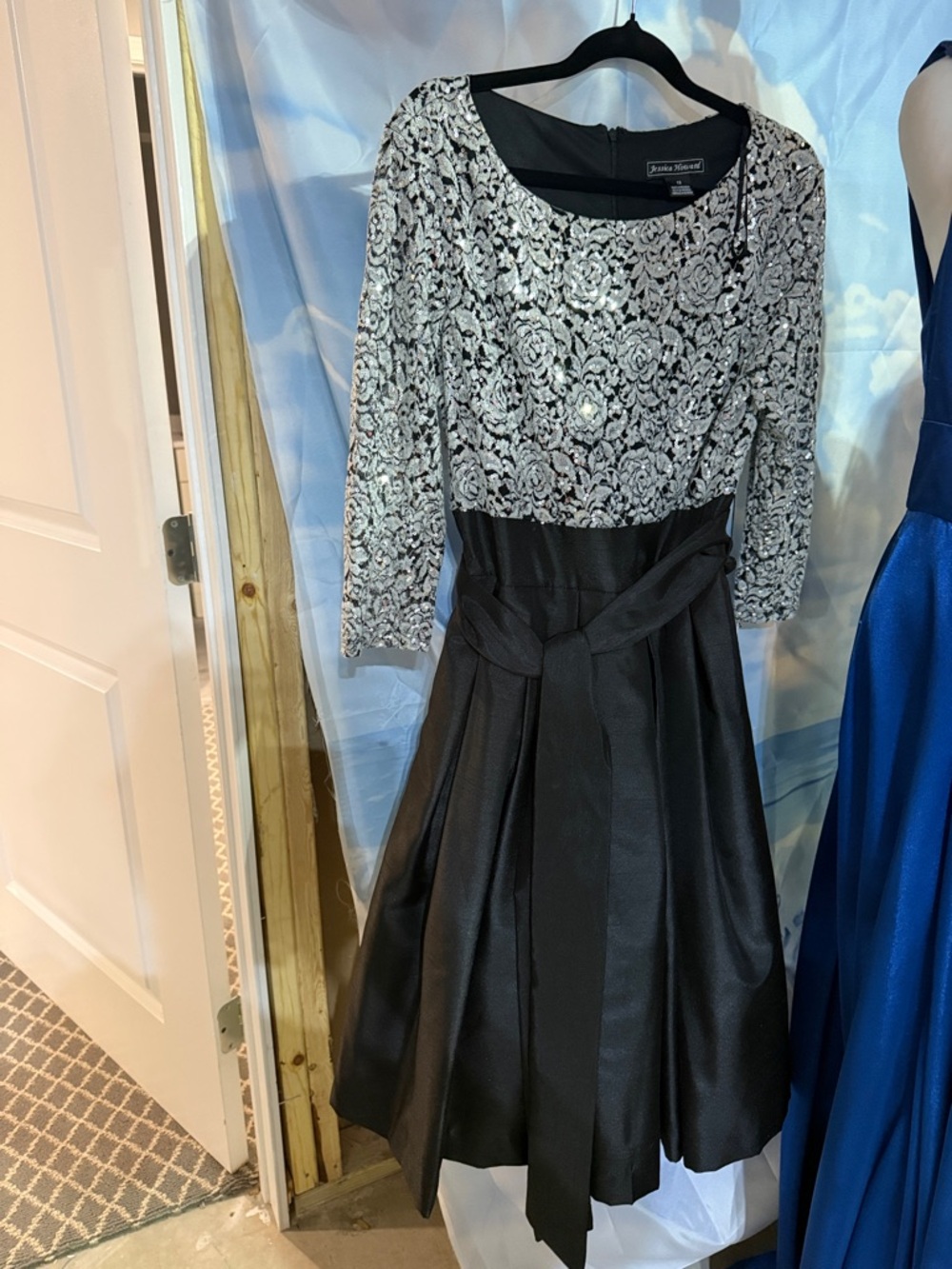 Jessica Howard Silver and Black Midi Fit-and-Flare Dress